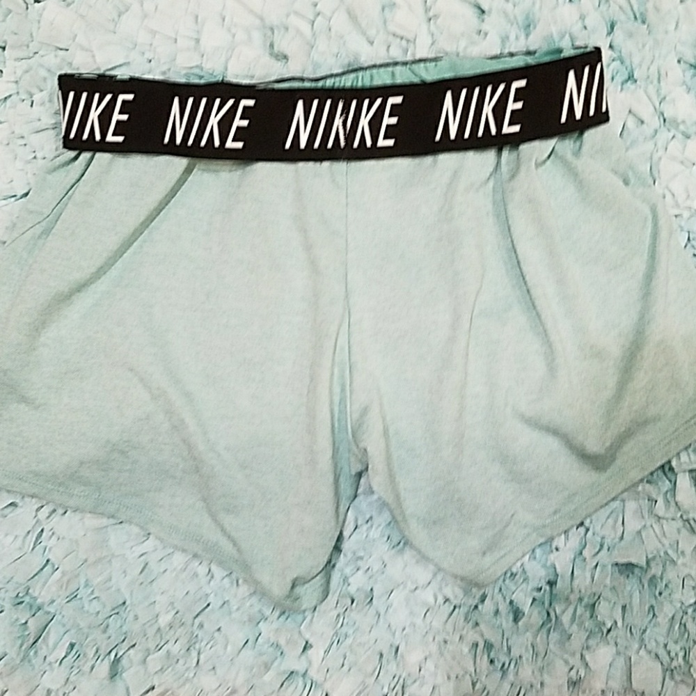 Nike Dri-Fit Shorts Sizr Small - Picture 2 of 3